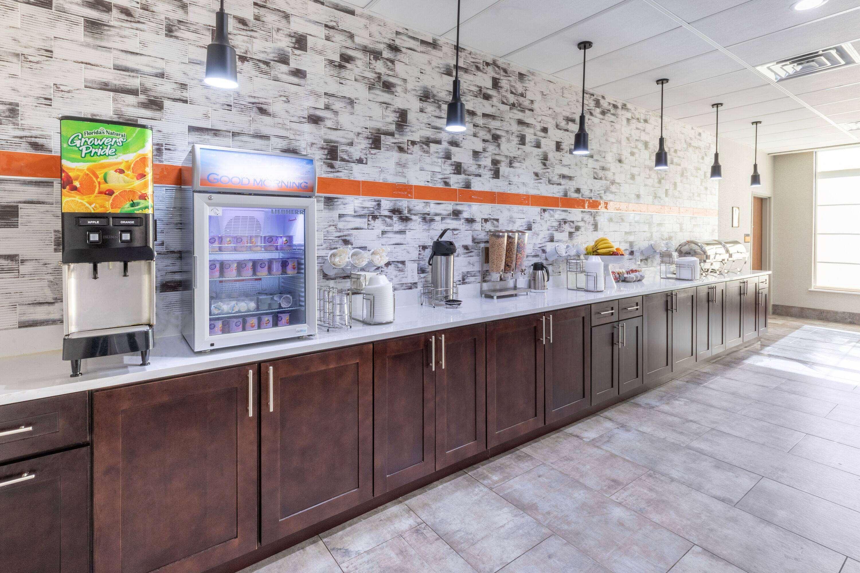 La Quinta Inn & Suites By Wyndham Dallas - Frisco Stadium エクステリア 写真
