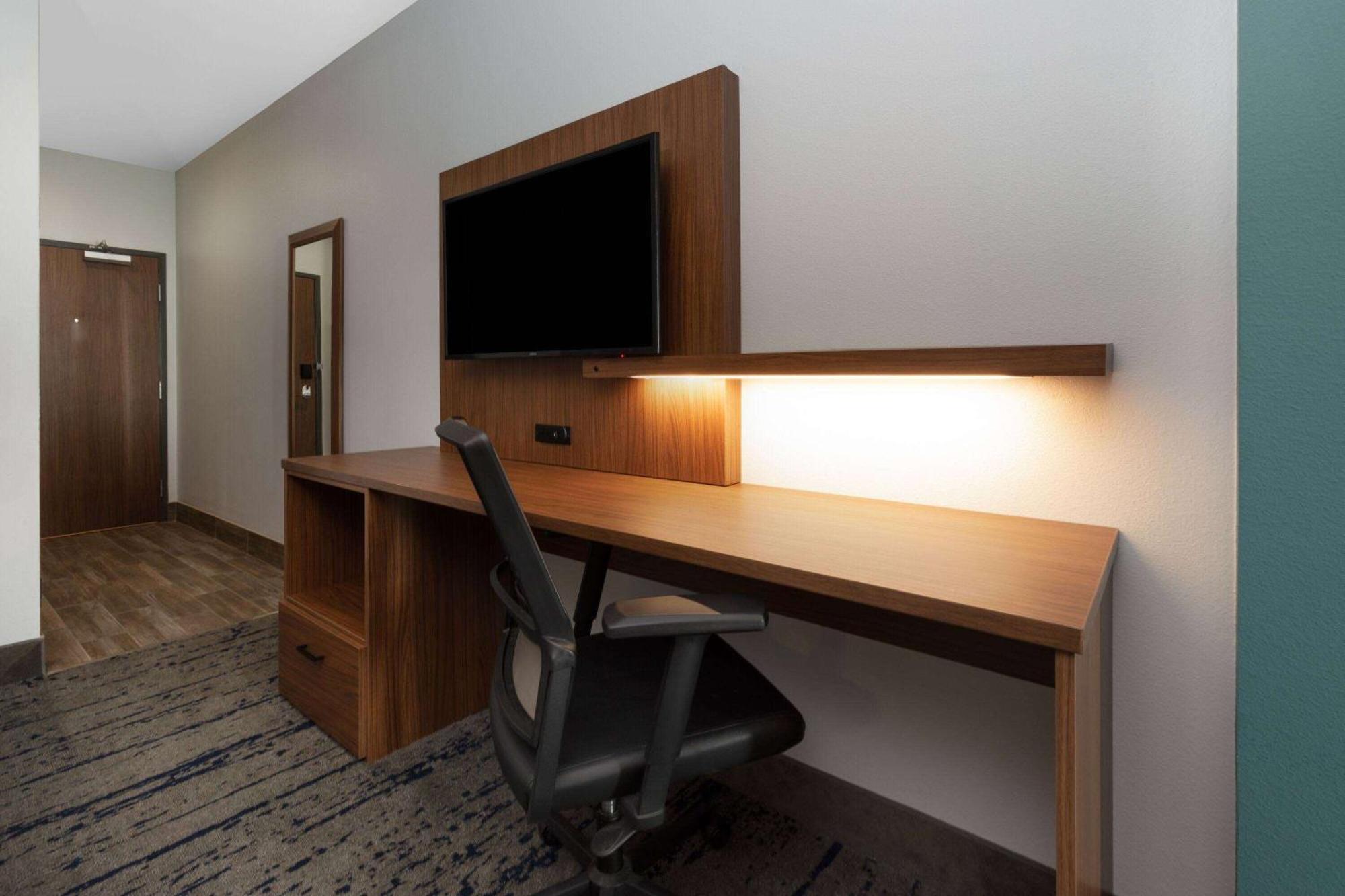 La Quinta Inn & Suites By Wyndham Dallas - Frisco Stadium エクステリア 写真
