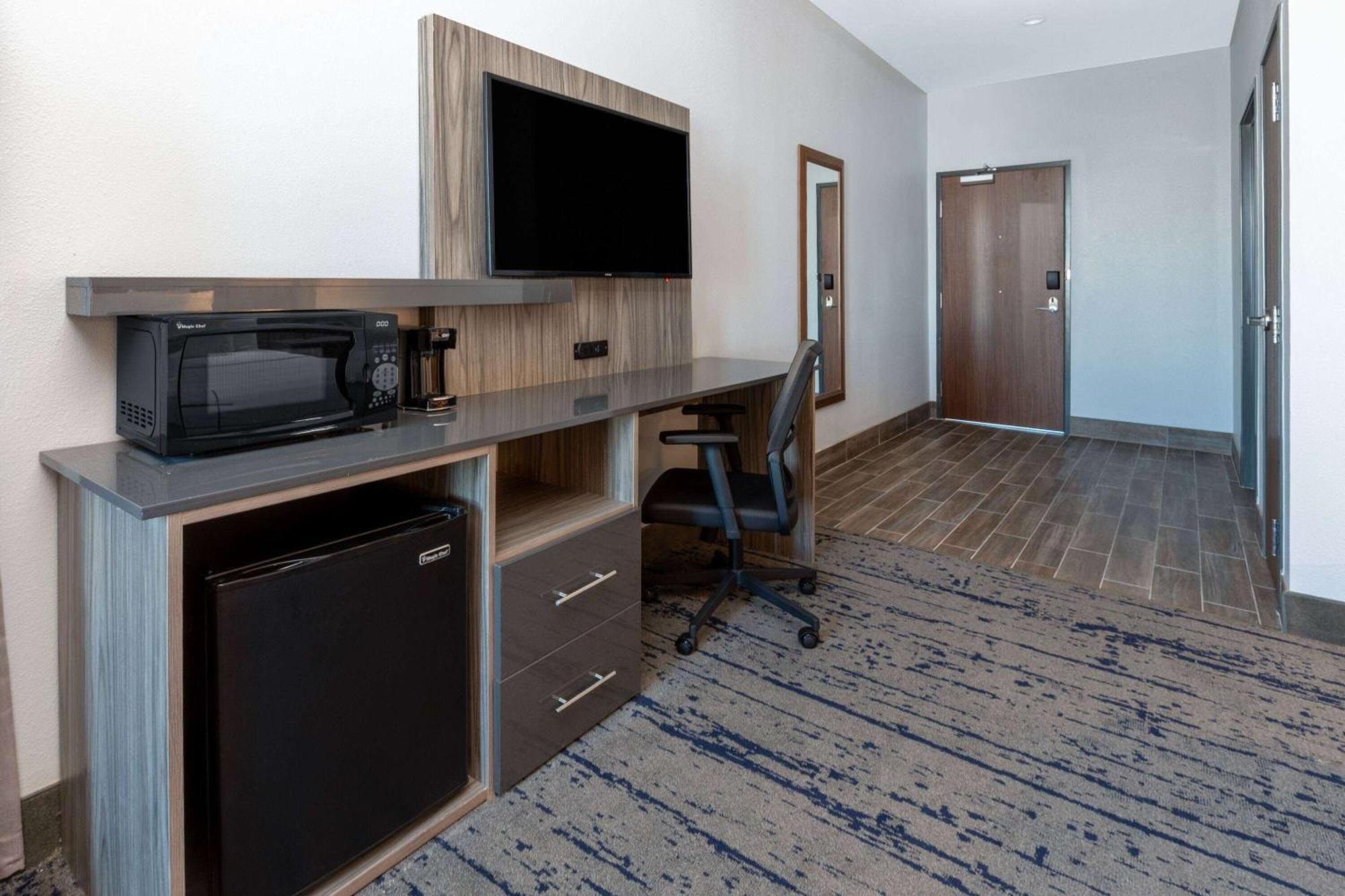 La Quinta Inn & Suites By Wyndham Dallas - Frisco Stadium エクステリア 写真